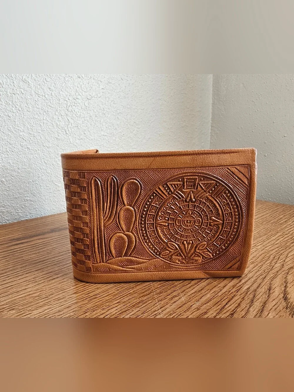 Yeo Cangaro Leather Hand Tooled Mexico Wallet Kangaroo Aztec Desert Cactus Mens